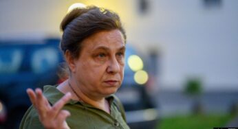 «Заткн еб🤬ло, с🤬ка». 55-летняя гродненка при задержании укусила омоновку. Её избили, а сейчас завели уголовное дело
