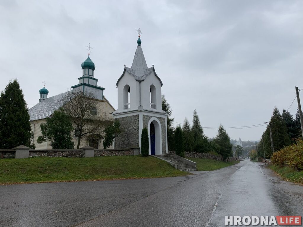 Путешествие под зонтом: замок в Любче, самый старый костел и забытая усадьба – за 1 день и 280 километров