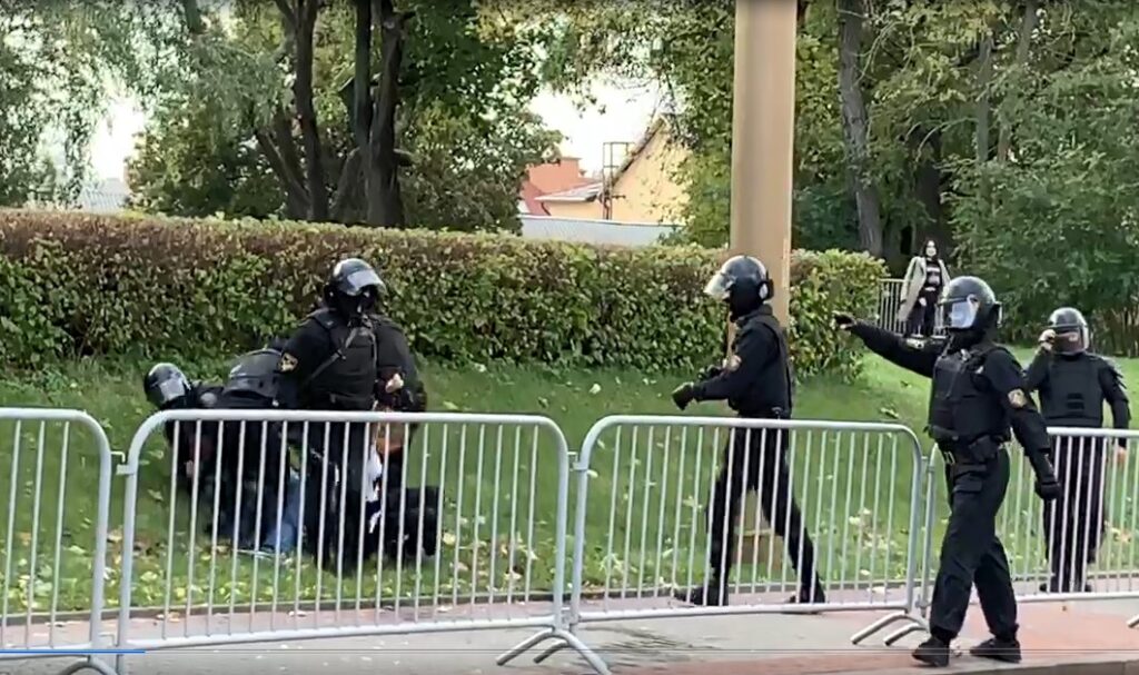 В отношении отчима задержанной 13-летней в Гродно начали административный процесс. В области - 12 протоколов В отношении отчима задержанной 13-летней в Гродно начали административный процесс. В области - 12 протоколов