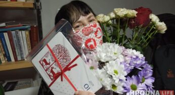 Калядныя конікі - таксама «Пагоня». У Гродне адкрылі навагоднюю выставу Валянціны Шоба