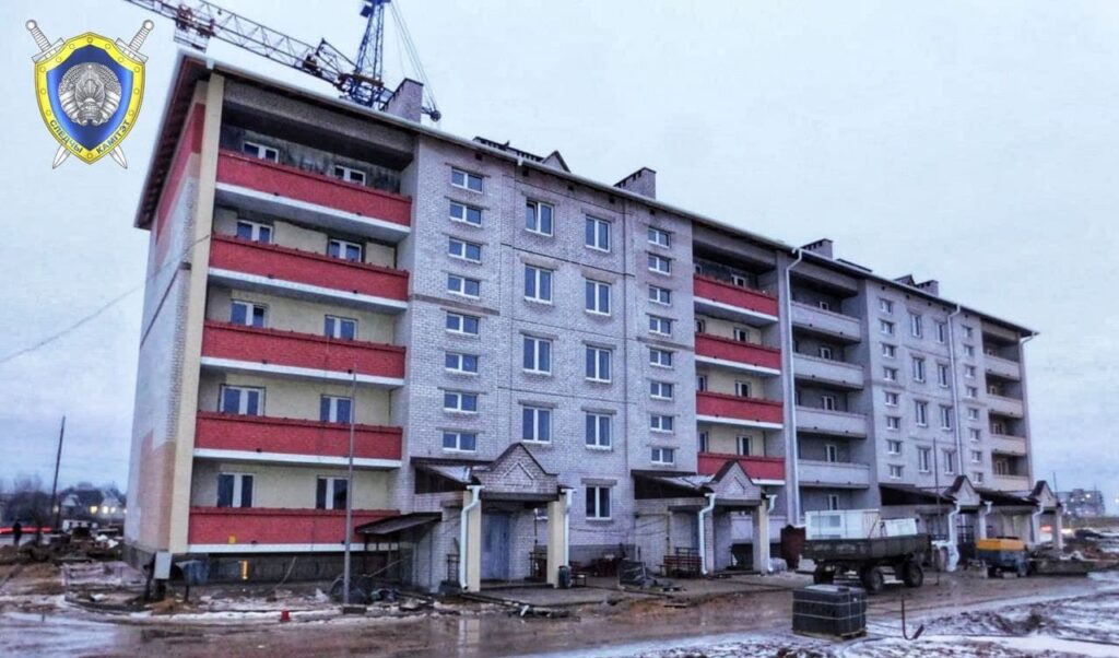 В Новогрудке погиб рабочий: не использовал страховку
