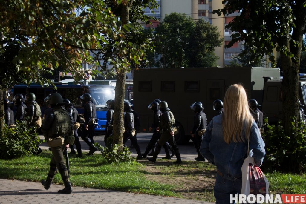 В Гродно судят за оскорбления милиционеров, чиновников и президента: как правило, дают “химию”