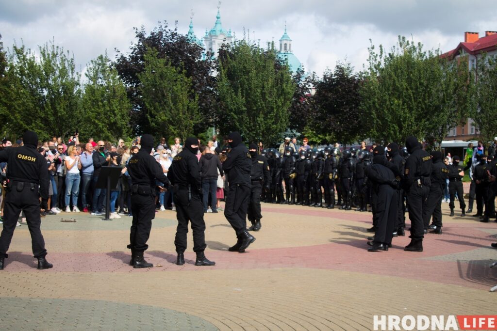 Акция протеста 6 сентября, за которую в июне 2021 года задержали 50-летнюю гродненку. Фото: Елена Ковальчук