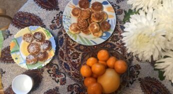 Готовь быстро, ешь медленно. Воскресный завтрак с кокосовыми сырниками и детективом