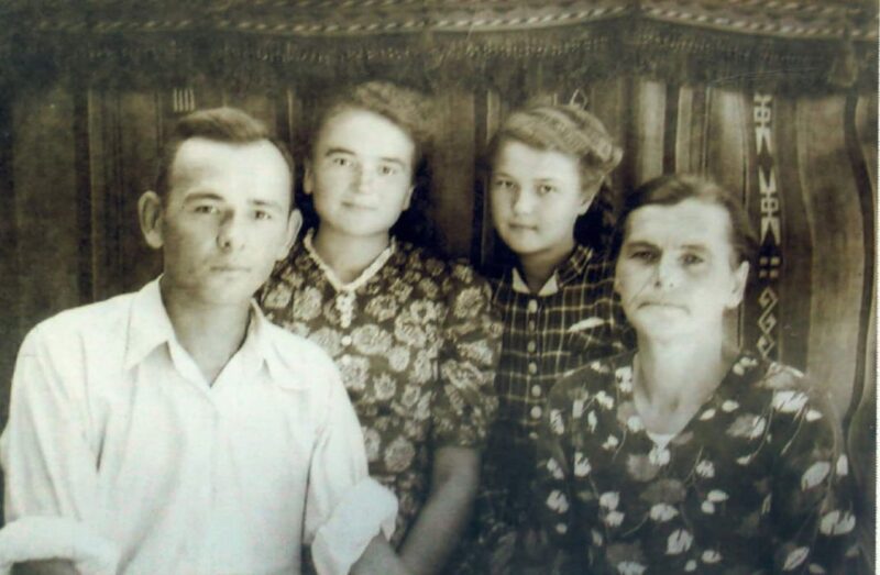 Семья Яблонских. Фото из архива семьи Яблонских