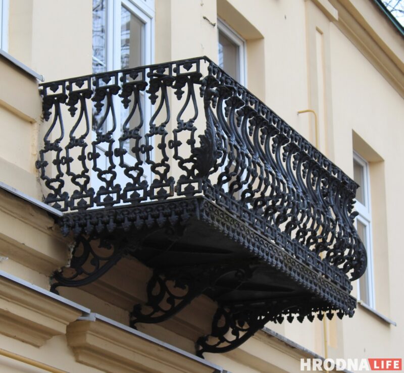 Балконы, двери, окна: гродненка 10 лет фотографировала Гродно в деталях, скоро будет выставка