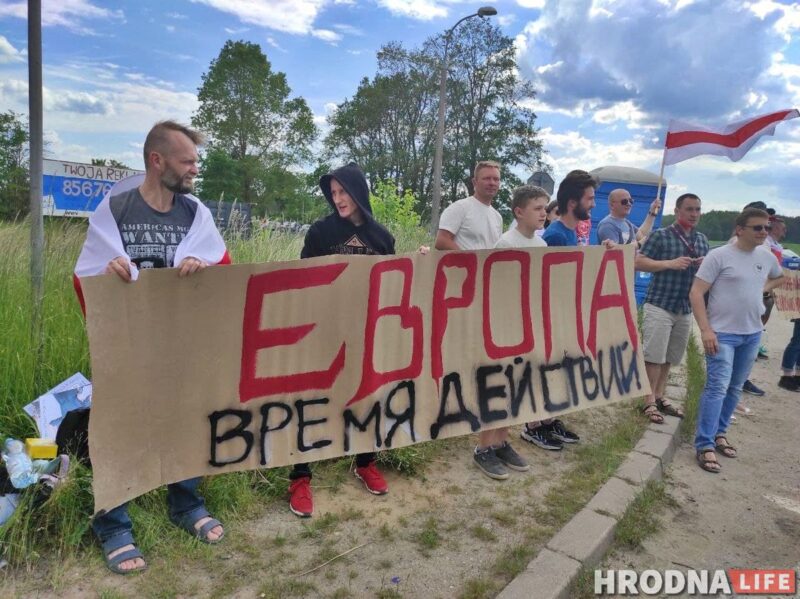 «Освободите политзаключенных и откройте границы». На польско-белорусской границе начался палаточный митинг