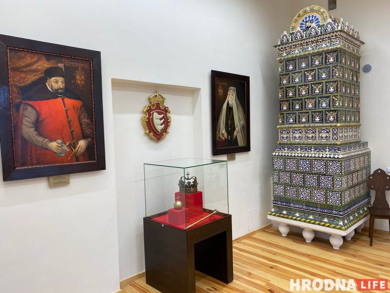 Старый замок наконец открыли. Смотрите, как он сейчас выглядит снаружи и внутри