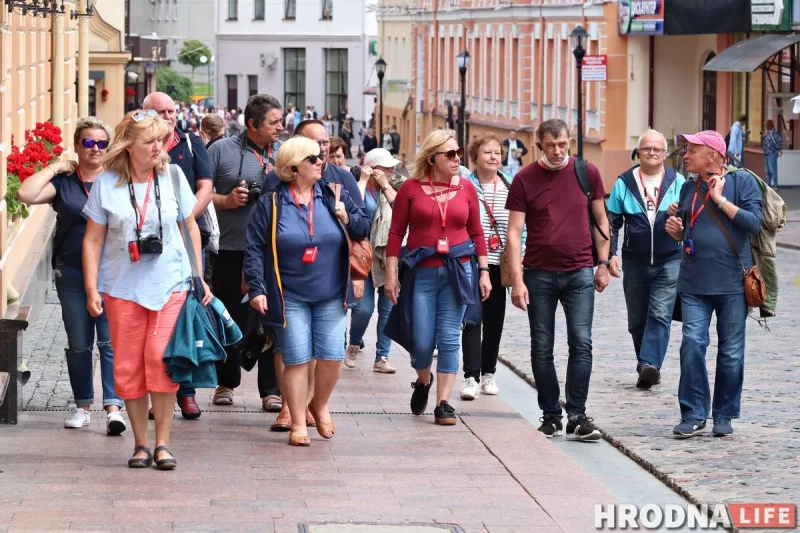 безвиз безвизовый Гродно. Туристы из Польши на улицах Гродно 10 июля 2020. Фото иллюстрационное. Фото: Руслан Кулевич