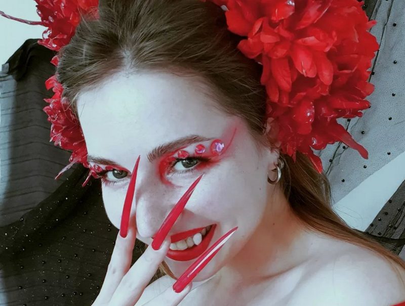 Эльфийка или женщина-змея? Кем нарядиться на Хэллоуин, если нечисть уже надоела макияж на хэддоуин