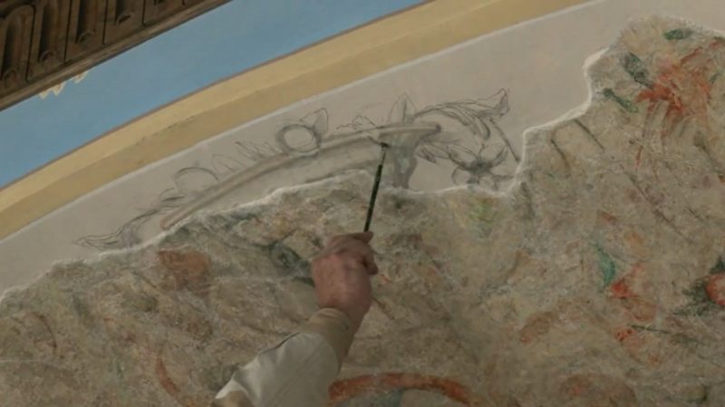 Во время реконструкции Старого замка случайно нашли фреску 16 века. Скоро ее можно будет увидеть Падчас рэканструкцыі Старога замку выпадкова знайшлі фрэску 16 стагоддзя. Скрыншот: ТРК Гродна