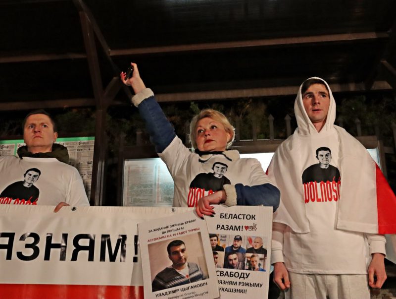 Реакция на суд Анджея Почобута: сюжеты госпрессы, акции солидарности и призывы освободить