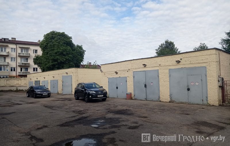 гаражи на Найдуса