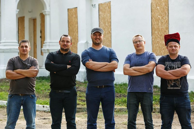 Команда восстановления поместья в Подороске. Фото выложил