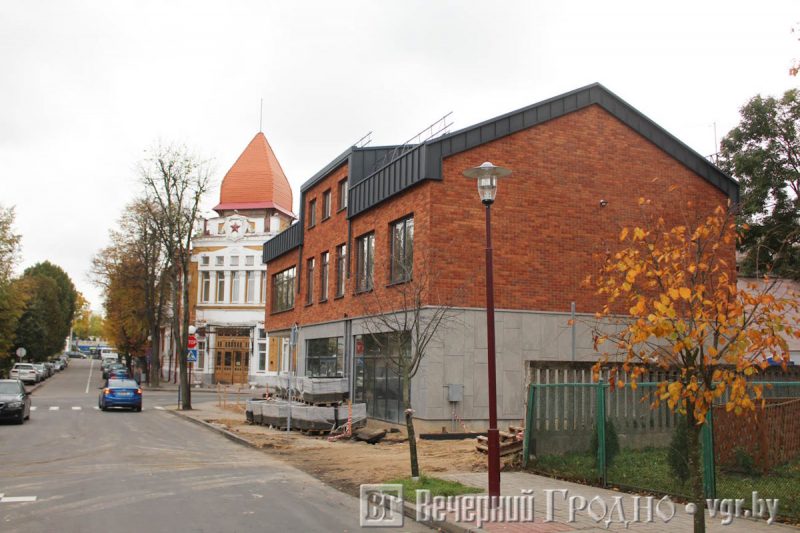 Новое офисное здание FERRO на углу Ленина и Карбышева от ТриМетСервис
