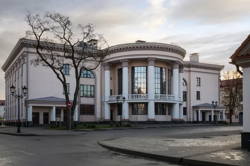 Стало известно, что будет во Дворце текстильщиков, пустующем уже пять лет Дворец текстильщиков в Гродно, где планируется разместить ЗАГС. Фото: iStock