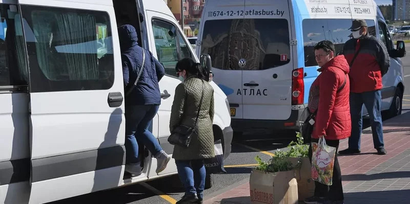 маршрутка с пассажирами