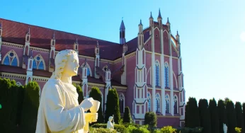 В костеле в Гервятах кирпичные фасады ремонтируют цементом. Это вредит памятнику