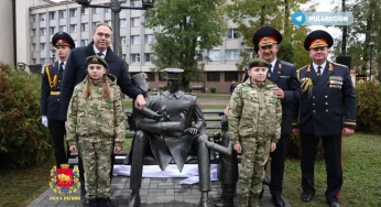 В Гродно поставили памятник советскому милиционеру «Дяде Степе». Как он выглядит и как мог бы
