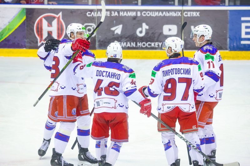 «Юность Минск» громит на своем льду «Брест» в матче Экстралиги