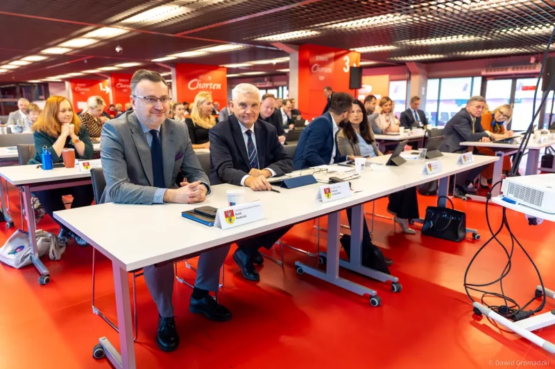 Городской совет Белостока поддержал принятие резолюции Европарламента о проекте "Щит Восток". Март 2025 года. Фото: Dawid Gromadzki / Miasto Białystok