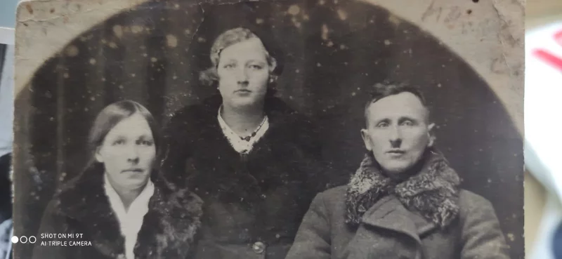 Гродненец нашел родственников через записку, оставленную на могиле прадеда