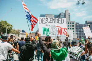 "Флешбеки с родины". Как белоруска участвует в антитрамповских протестах в Лос-Анджелесе Пратэсты ў Каліфорніі (3)_result