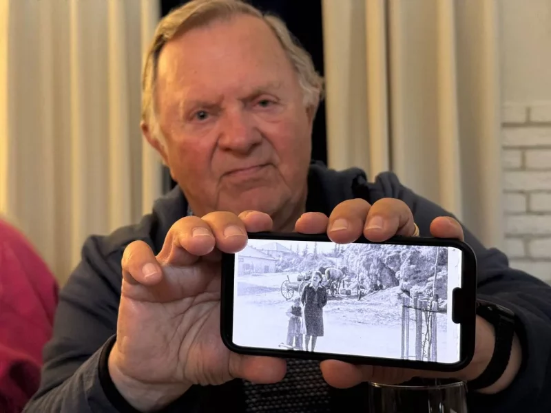 «Я везунчик по жизни». 100 лет назад дед Эндрю был президентом Гродно, а сегодня 86-летний внук по крупицам воссоздает историю семьи Эндрю Стемпневский в Белостоке, июнь 2025