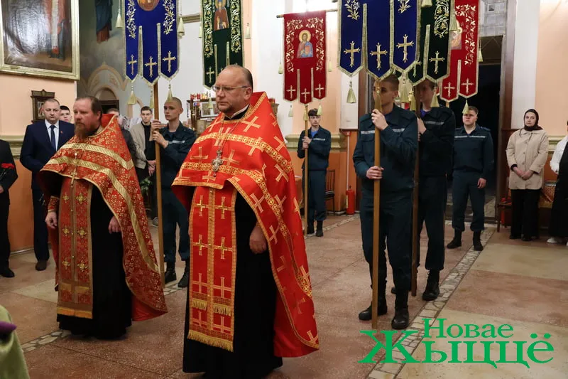 Молебен и крестный ход в Новогрудке.