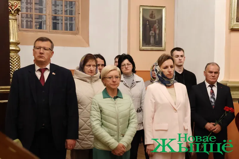 Молебен и крестный ход в Новогрудке.