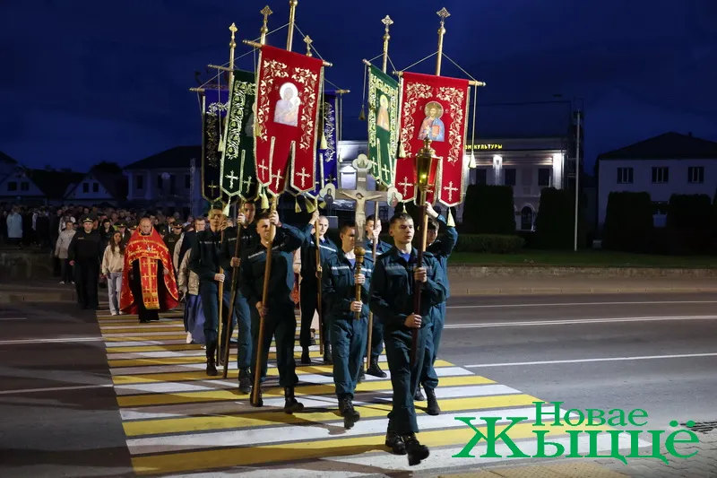 Молебен и крестный ход в Новогрудке.