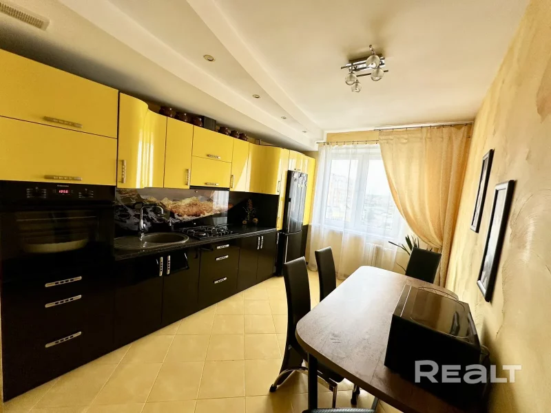 Квартира на Тавлая с леопардом