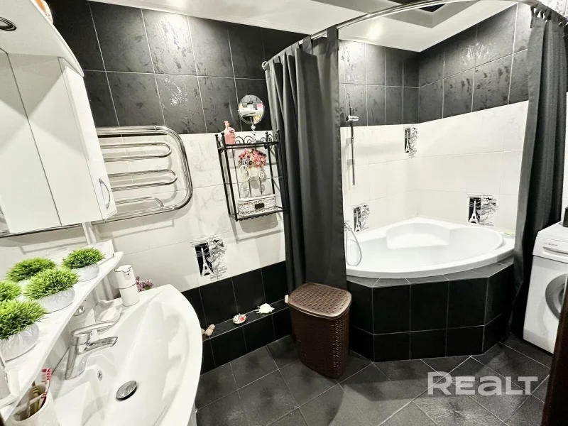 Квартира на Тавлая с леопардом