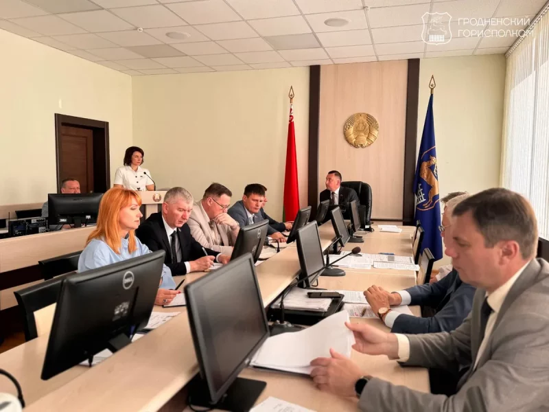 Планерка в горисполкоме. Фото: threads.com/@v_tsyhanok