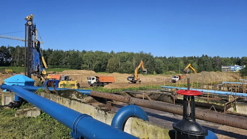 В Лиде затормозилась реконструкция очистных сооружений. Они не справляются с нагрузкой — страдает река В Лиде затормозилась реконструкция очистных сооружений. Они не справляются с нагрузкой — страдает река