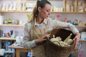 "Уезжаешь звездой", а потом... Как художница из Гродно (не)строит свой бизнес в эмиграции Екатерина Евдокимова