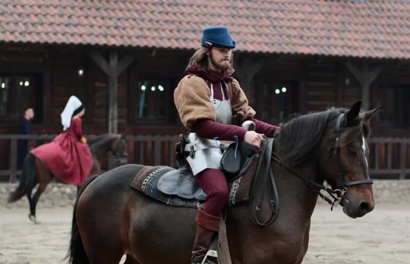 «Такі выпадак — адзін на мільён». Кіраўнік коннага клуба пракаментаваў гібель каня на выступленні ў Лідзе