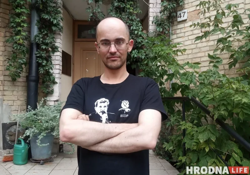 «Хочешь заниматься политикой — оставайся за решёткой». Сергей Спариш рассказал о встрече и расставании с Николаем Статкевичем Фото: Сергей Спариш в офисе партии “Народная грамада”. Вильнюс. 17.09.2025