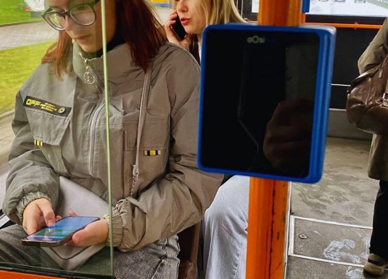 В Лиде в автобусах устанавливают валидаторы. Не все местные жители довольны новой системой оплаты