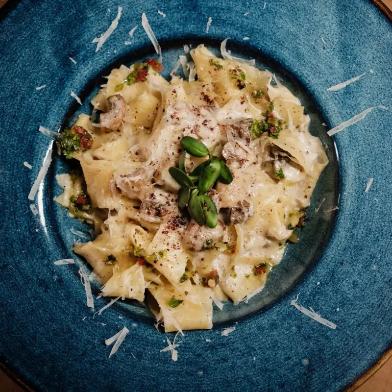 Белыя грыбы і фандзю са швейцарскага сыра. Гродзенскія ўстановы абнавілі меню да восені