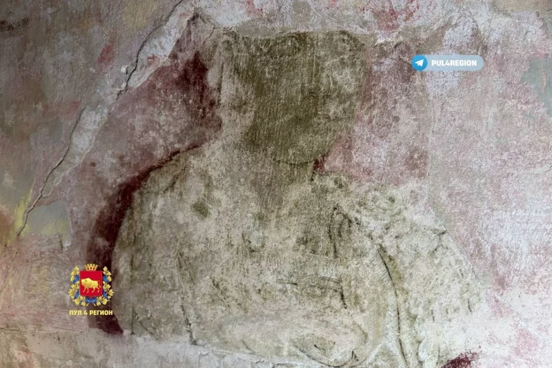 На стенах Святского замка реставраторы обнаружили 200-летние рисунки