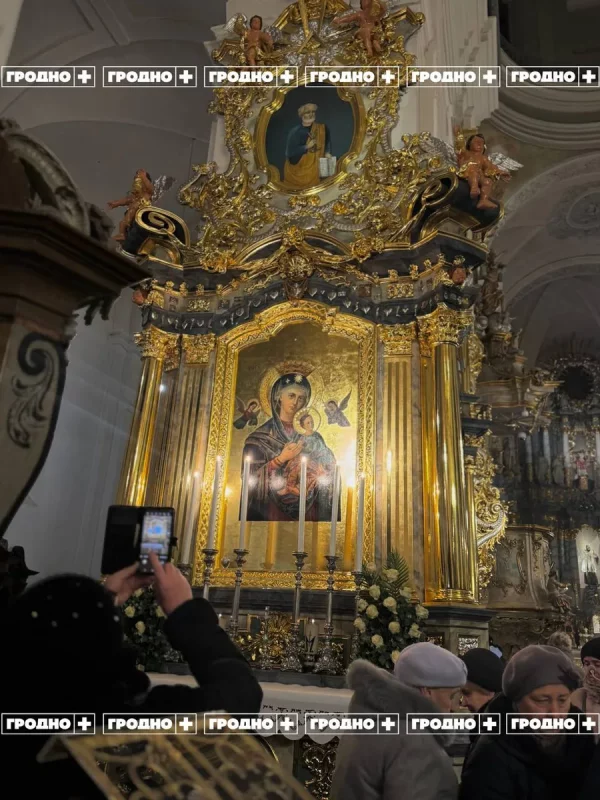 Реставрация алтаря в Фарном костеле. Фото: Гродно Плюс