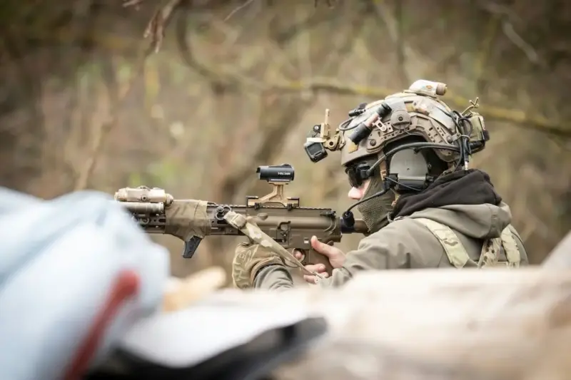 Гродненцам предлагают оформить контракт на «СВО» — обещают «легкую службу» Гродненцам предлагают оформить контракт на «СВО» — обещают «легкую службу»