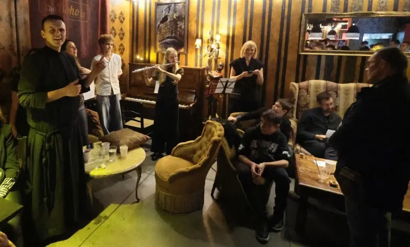 Рафал Гловчинский, польский священник, которому перемывает кости "Гродненская правда". Источник: facebook.com/ksiadzzosiedla