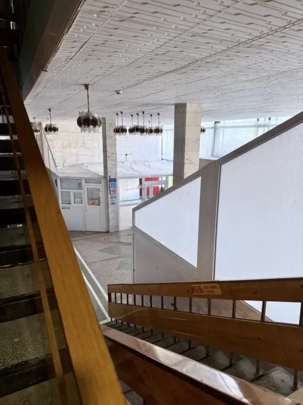 "Вельмі вясёленькая" рэканструкцыя ад Сямашкі. Чаму ў Гродне гадамі не могуць вырашыць, што рабіць з Домам быту