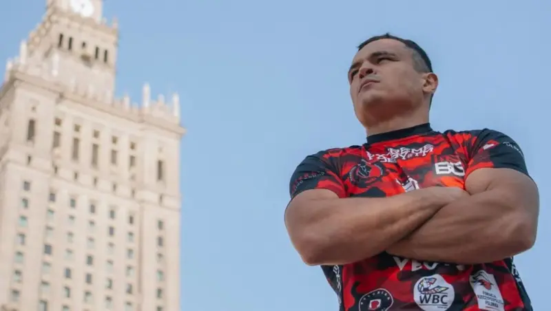 Боксер-эмигрант из Лиды опроверг слова польских коллег — теперь тренируется в Дубае Боксер-эмигрант из Лиды опроверг слова польских коллег — теперь тренируется в Дубае