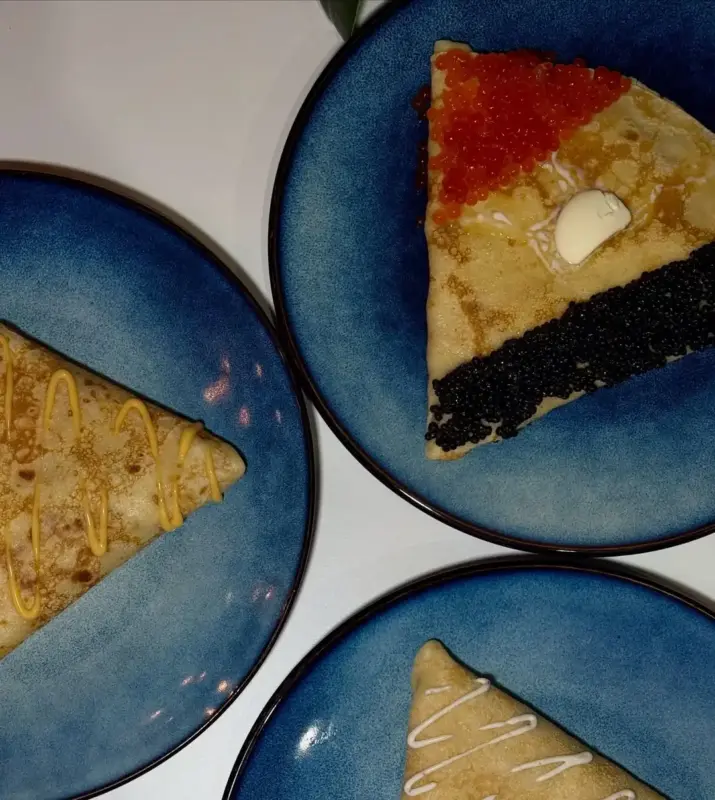 Блінны суп, бліны з “Цэзарам”, бліны з гімалайскай соллю: дзе ў Гродне адзначыць Масленіцу?