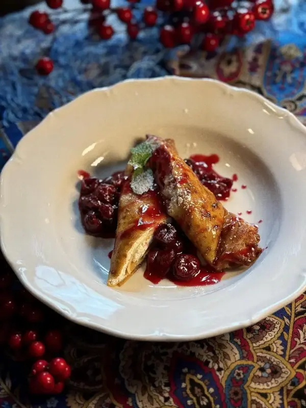 Блінны суп, бліны з “Цэзарам”, бліны з гімалайскай соллю: дзе ў Гродне адзначыць Масленіцу?