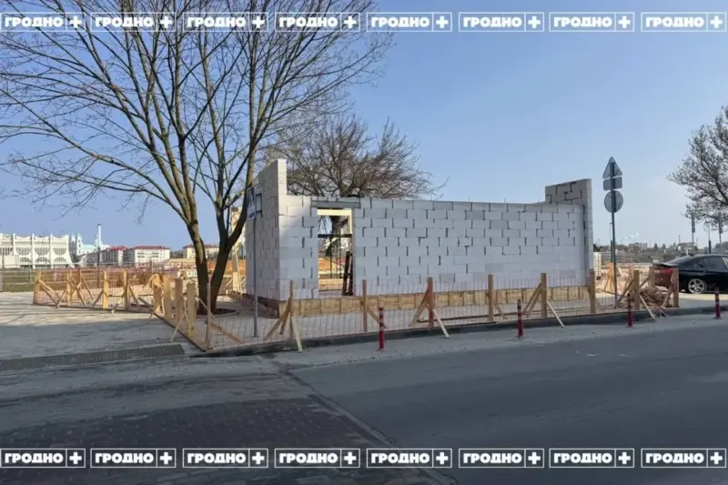 В Гродно появится еще одна кофейня. Горожане недовольны — она закроет вид из другого заведения 