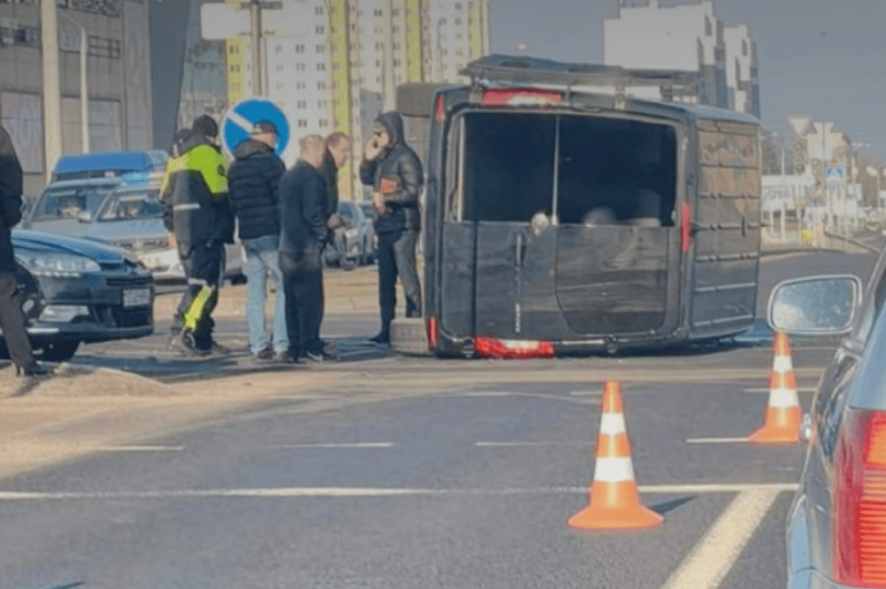 В Гродно перевернулся катафалк — гроб выпал на дорогу (обновлено)